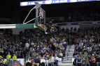 HACE29~1_(c) Harlem Globetrotters.JPG